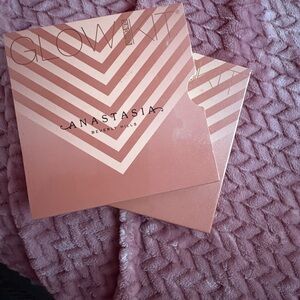 Anastasia Beverly Hills Glow Kit